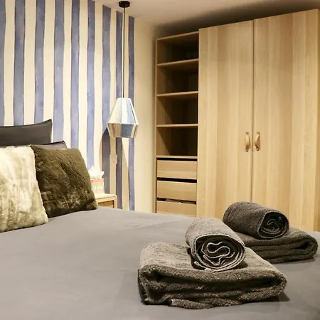 Sublime St Tropez 3 Bedrooms Pool סן טרופז